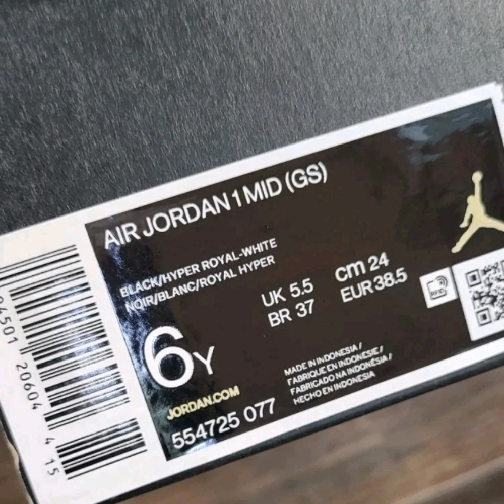 Air Jordan 1 Mid Hyper Royal GS, Big kid 6 Youth, 7.5 Women's